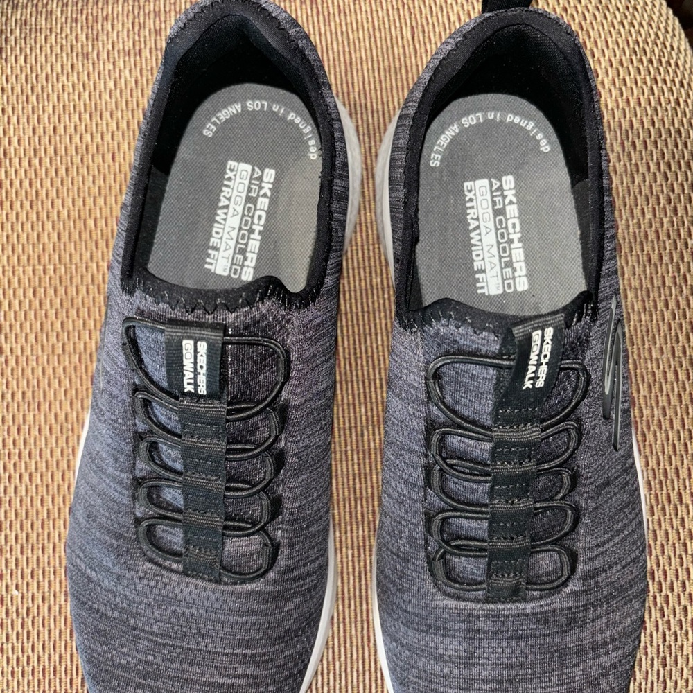 Men’s Sneakers - Picture 2 of 7